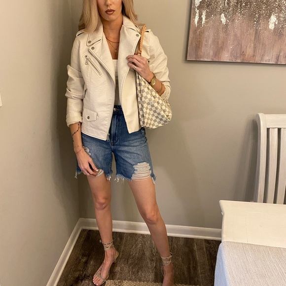 Ivory leather jacket - Picture 2 of 4